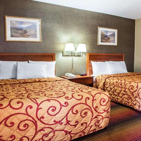 Rodeway Inn Jersey City Dış mekan fotoğraf